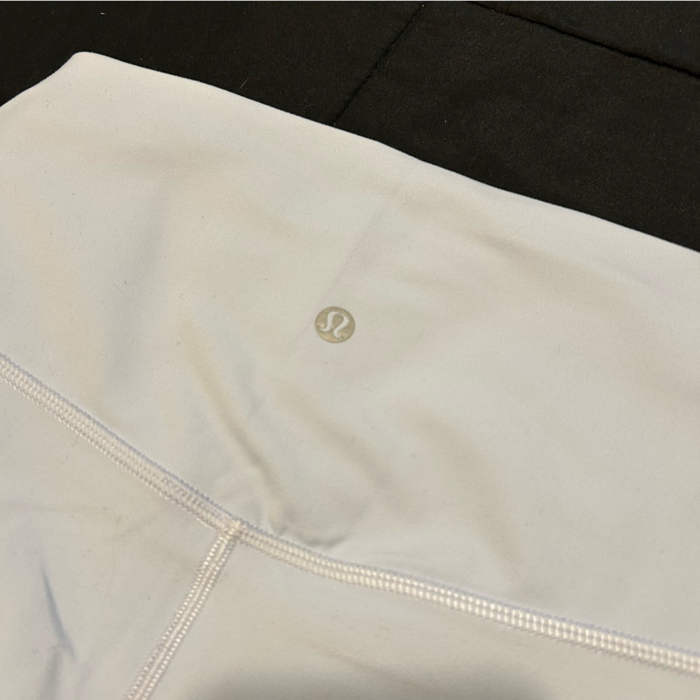 Lululemon Align High-Rise Crop 21"
Powder Blue - Picture 5 of 6